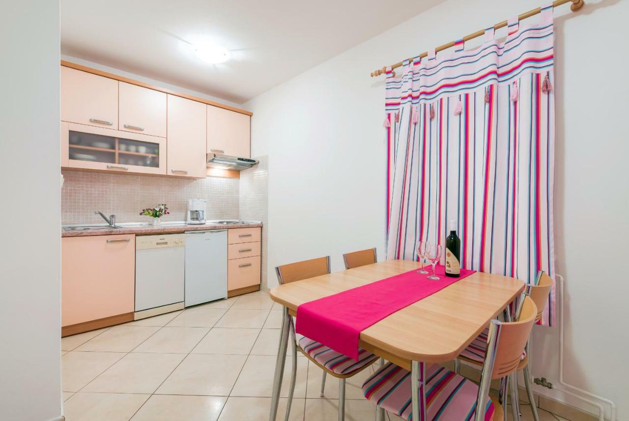 Apartments Villa Vallum Bol Luaran gambar